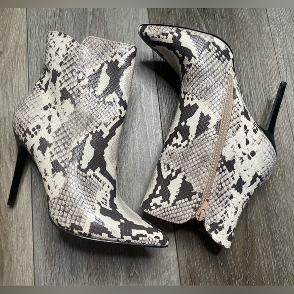 Madden Girl Snake Print Ankle Booties Pointed Toe Primpp/Prim02J1 Size 7 - Picture 1 of 16